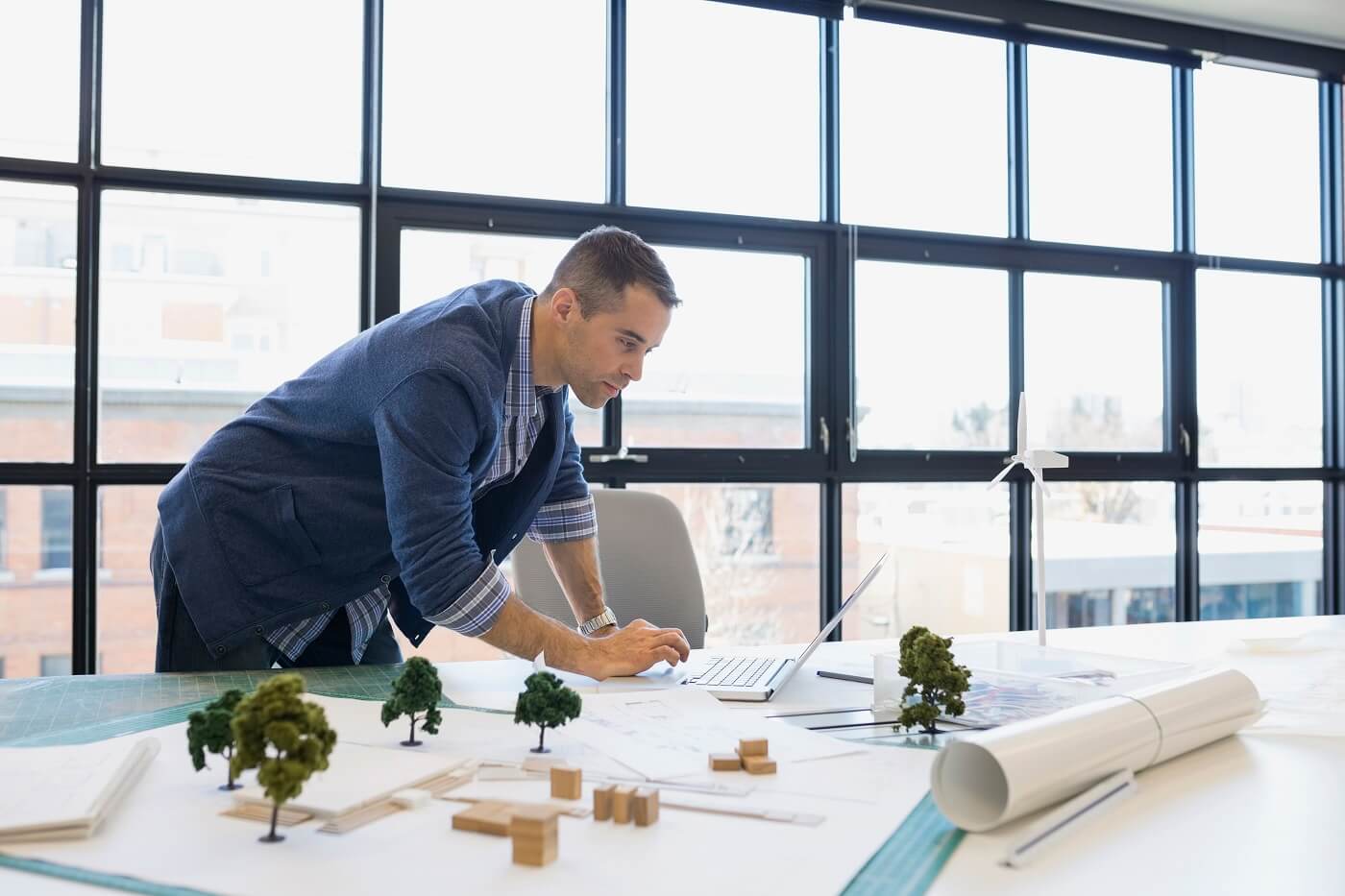 how-much-do-architects-make-the-average-salary-of-an-architect-foyr